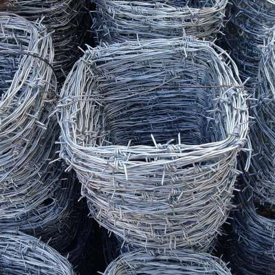 12*14 galvanized barbed wire for security